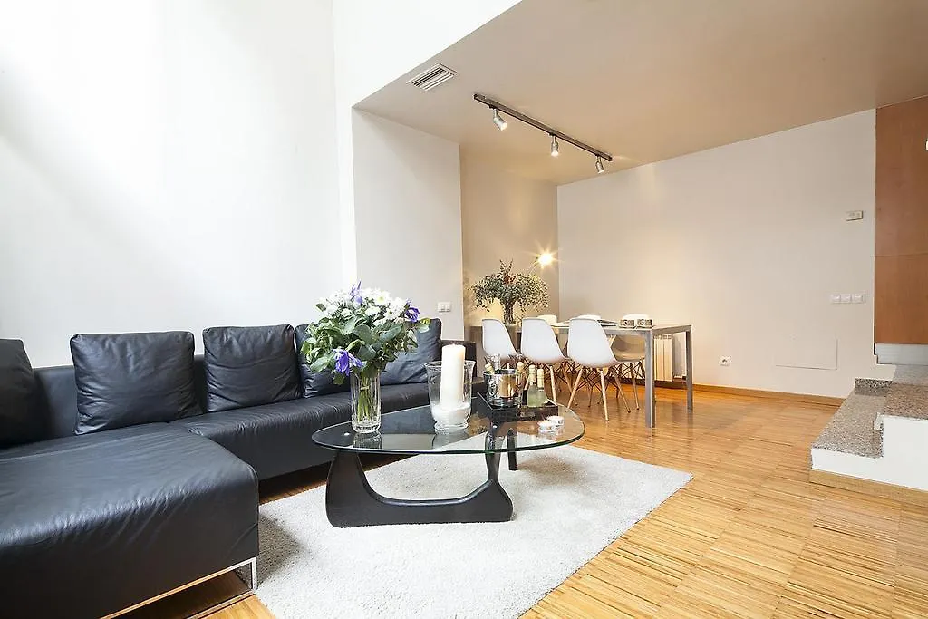 My Space Barcelona Park Gueell Apartments location